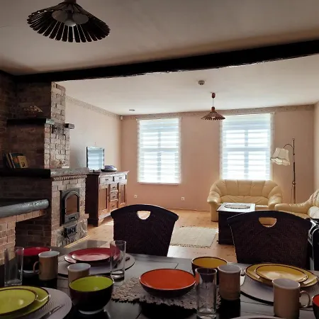 Apartment Elisabeth's & Courtyard For Barbeque *